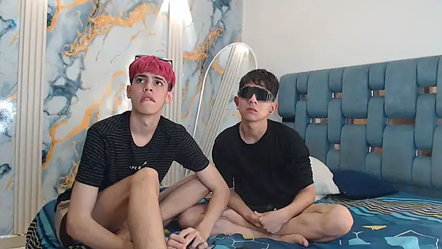 EMPIRE_BOYS1 webcam