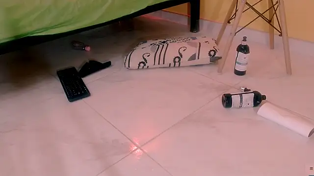 sexiempoderada18 webcam