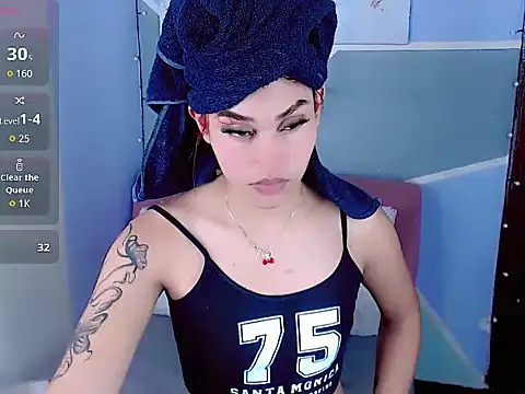 Model: salome-guzman06