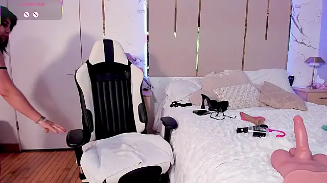 Jadeh_Williams02 webcam