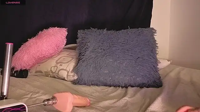 Hotsamantamature webcam