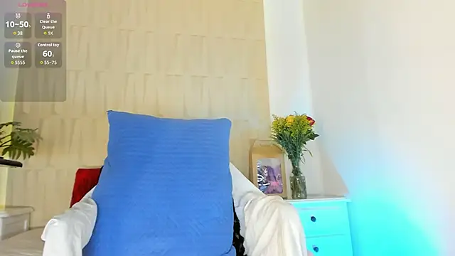 mia_pineda webcam