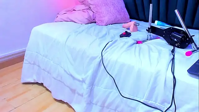 VictoriaRouge_ webcam
