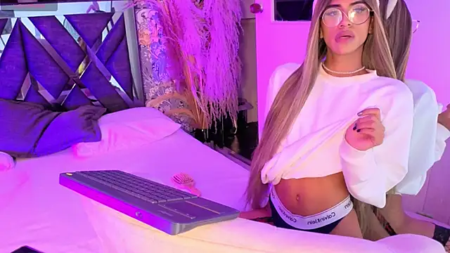 megan_lenon webcam