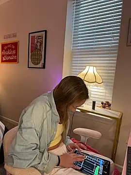 prettyprofessorpeach webcam