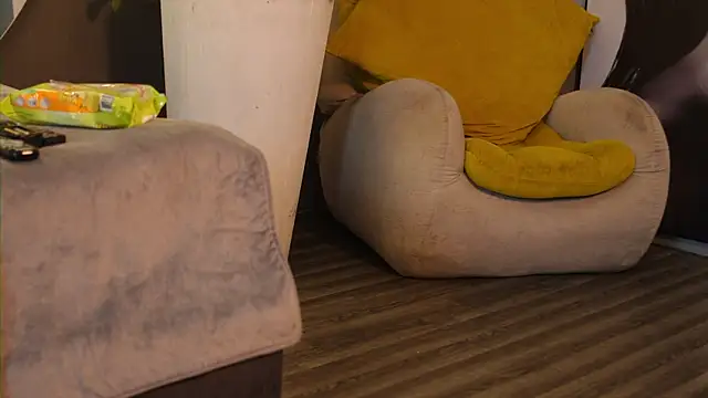 Mia_and_Belmonth webcam