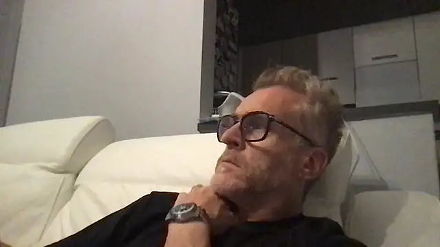 Axl_hot webcam