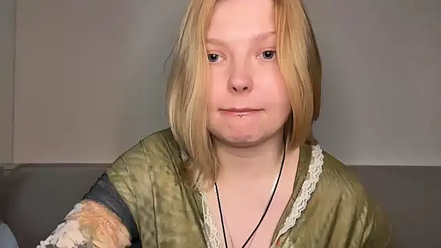 Ophelia_Ritz webcam