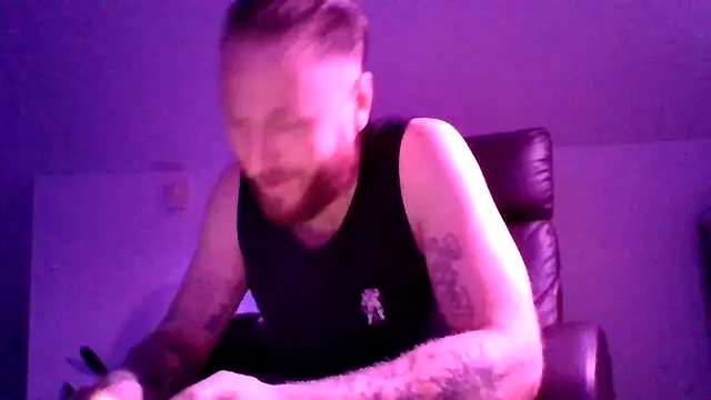 MrPurple999 webcam