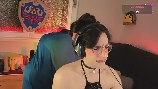 Zesty_Peach webcam