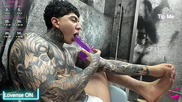 Gury_tattoo webcam