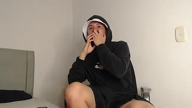 owen_bluee - Owen_bluee's free webcam - UK Sex Cams