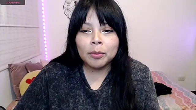 EllieMoonX webcam