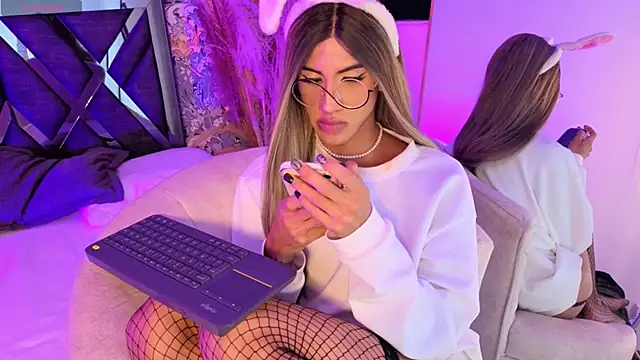 megan_lenon - Megan_lenon's free webcam - UK Sex Cams