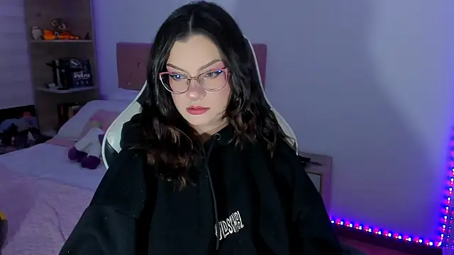 ophelianarose33 - OphelianaRose33's free webcam - UK Sex Cams