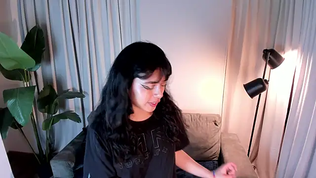 saphyralux - Saphyralux's free webcam - UK Sex Cams