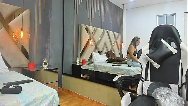 sweetvenuus - SweetVenuus's free webcam - UK Sex Cams