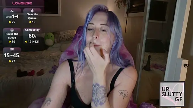ursluttygf - Ursluttygf's free webcam - UK Sex Cams