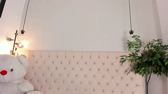 Victoria_Coleman live sex cam