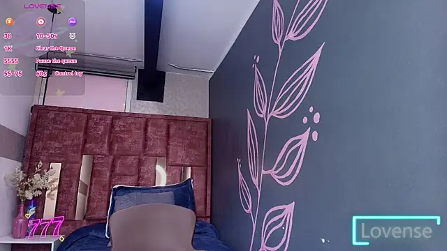 Kiara_Fox__ webcam
