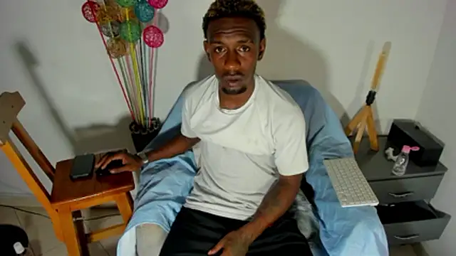 pipe_monstercock webcam