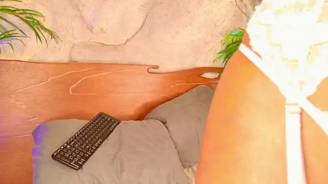 alisonn_moon webcam