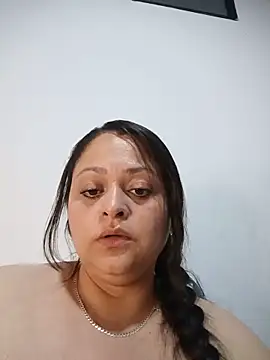 Julieta_BBW webcam