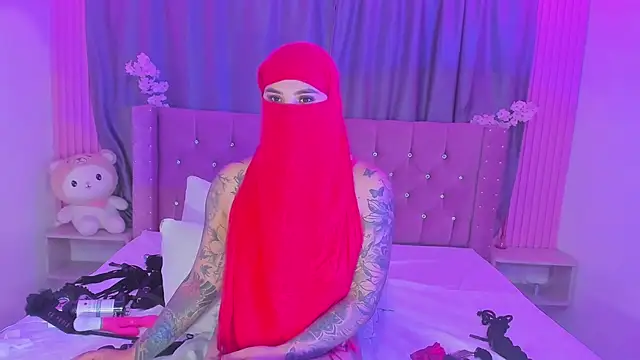 nayla-mouna - Nayla-Mouna's free webcam - UK Sex Cams