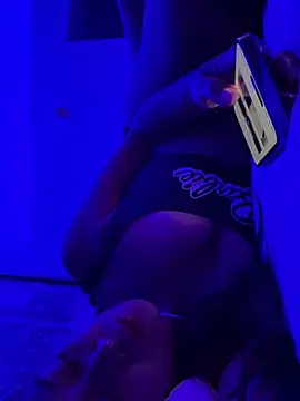 ToXxXiicBarbiie webcam