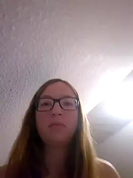 Freaky-Doll webcam