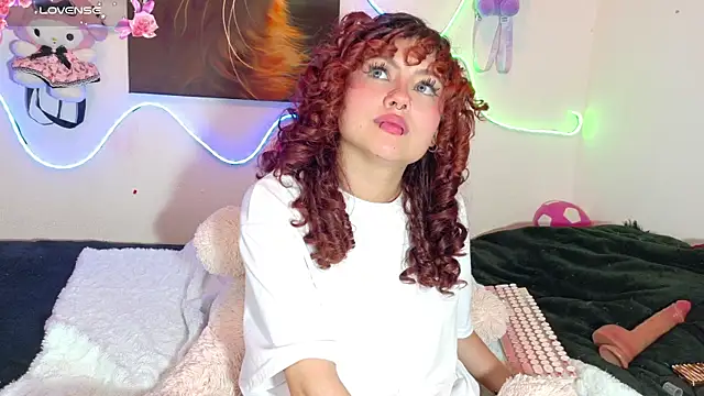 theiamoon webcam