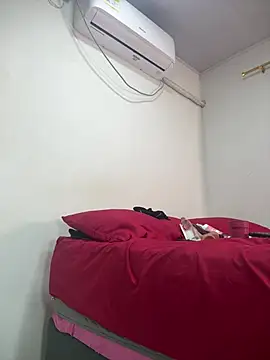 vennuss19 - Vennuss19's free webcam - UK Sex Cams