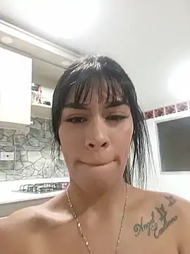 miss_walkert webcam