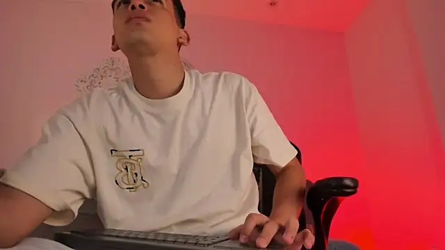 Matheww_strong webcam