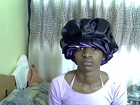 Pretty_Carson webcam