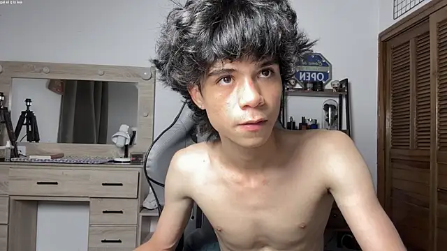 OopsAgain_ webcam