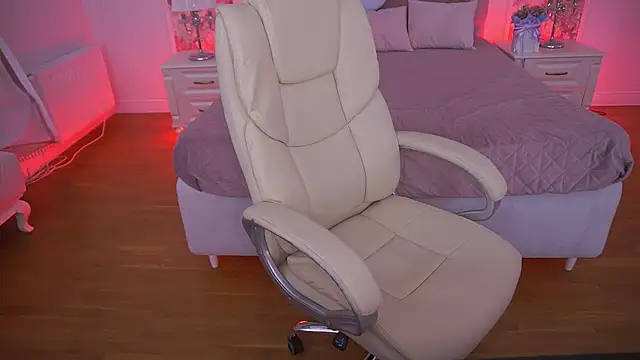 LioraFox webcam