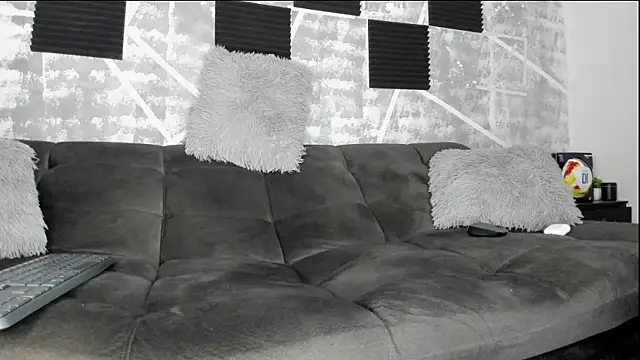 leonidas_18k webcam