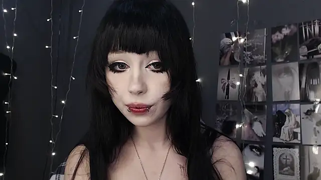 lucy8bit webcam