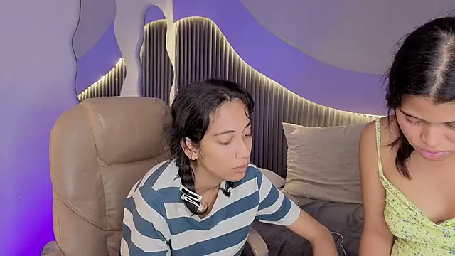 hot_little_bunny webcam