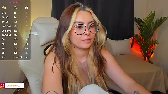 dakottaa_ webcam