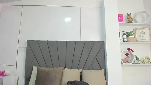 LesliePetit webcam