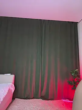 Luv_Doll webcam