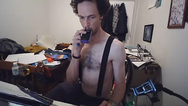JohnnyMoves webcam