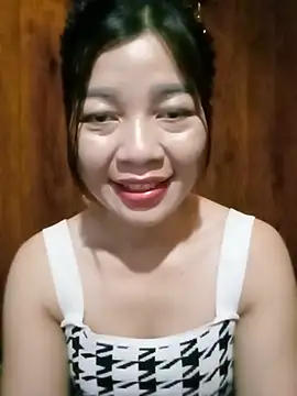 Yiyi102300