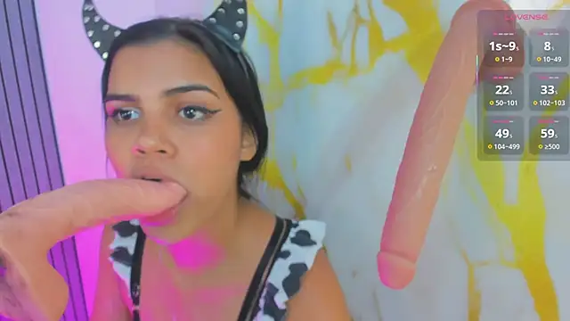 zoe_scarlet webcam