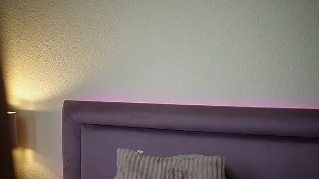 JoelleApril webcam