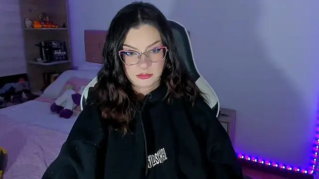 OphelianaRose33 webcam