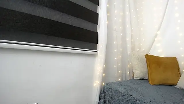 Veronica_Mdls webcam