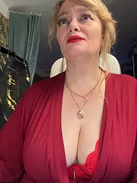 Sweet-blonde webcam